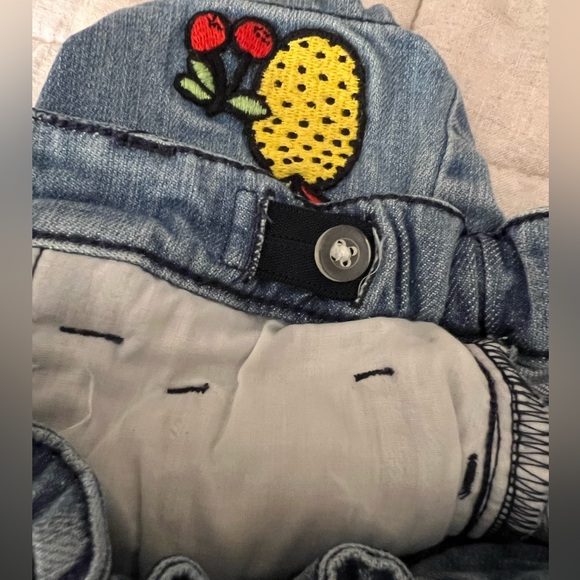 Hannah Andersson Girl’s Blue Jean Shorts Size 6 - 7 - Picture 6 of 6